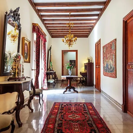 Hotel Llenaire